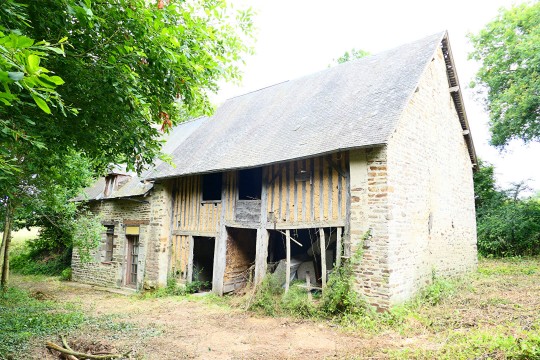 a 10 min de mortain - au calme