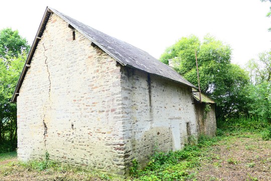 a 10 min de mortain - au calme